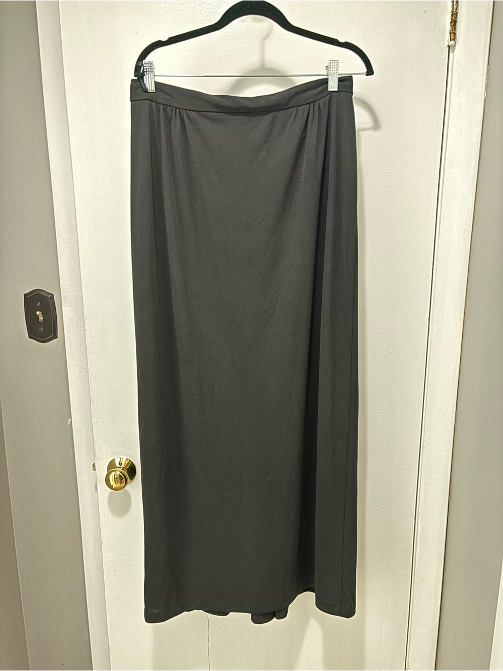 Alex Evenings Black Maxi Skirt with Smooth Silhouette Size 16